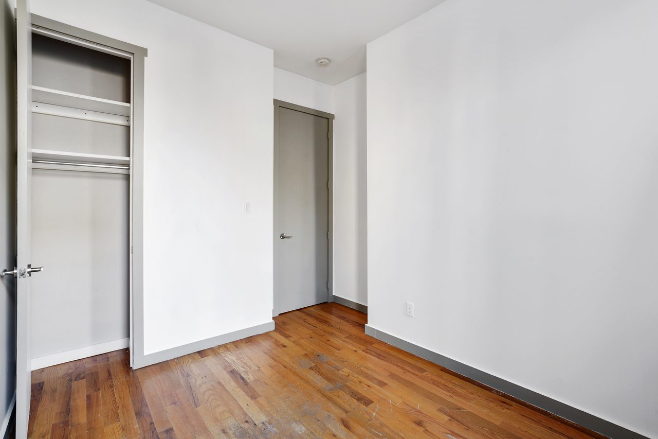 #867: Bedford-Stuyvesant - Full Bedroom A - 4