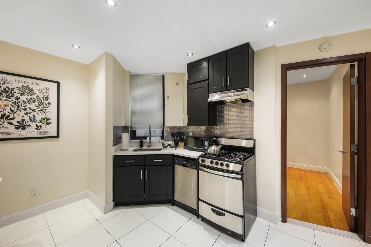 #791: Upper West Side - Full Bedroom A - #791: Upper West Side - Gallery - 4