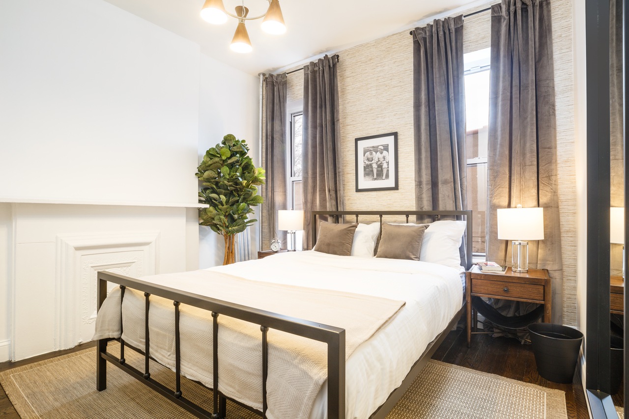 #169: Prospect Heights - Queen Bedroom 3C - 2