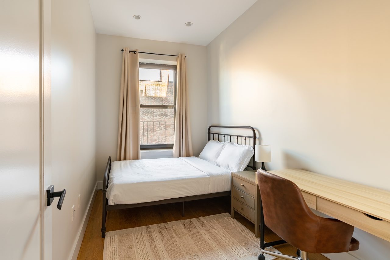 #1090: Central Harlem - Full Bedroom C - 14