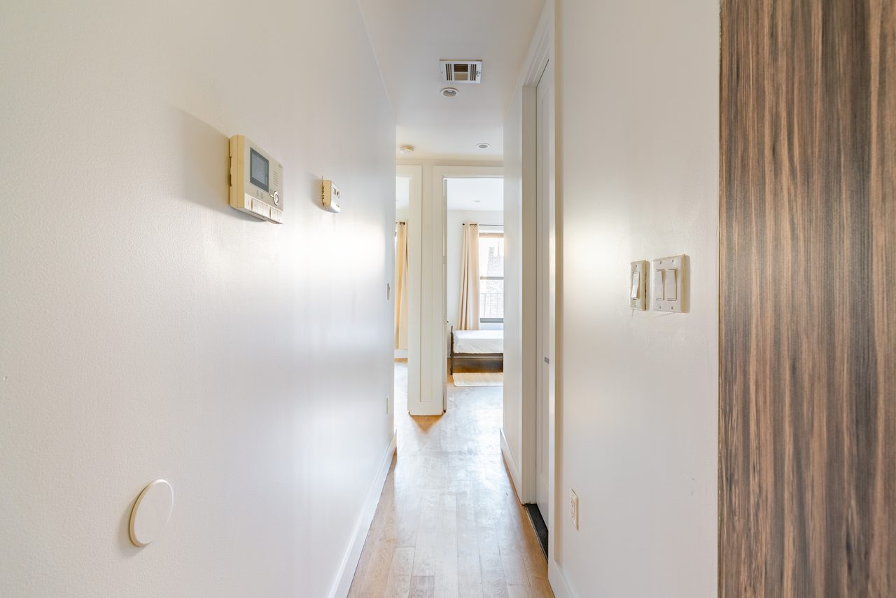 #1090: Central Harlem - Full Bedroom C - 12