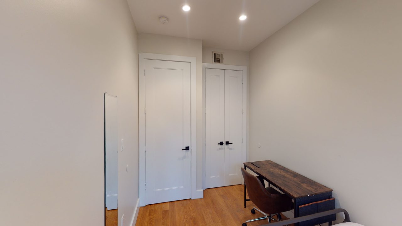 #1090: Central Harlem - Full Bedroom B - 12