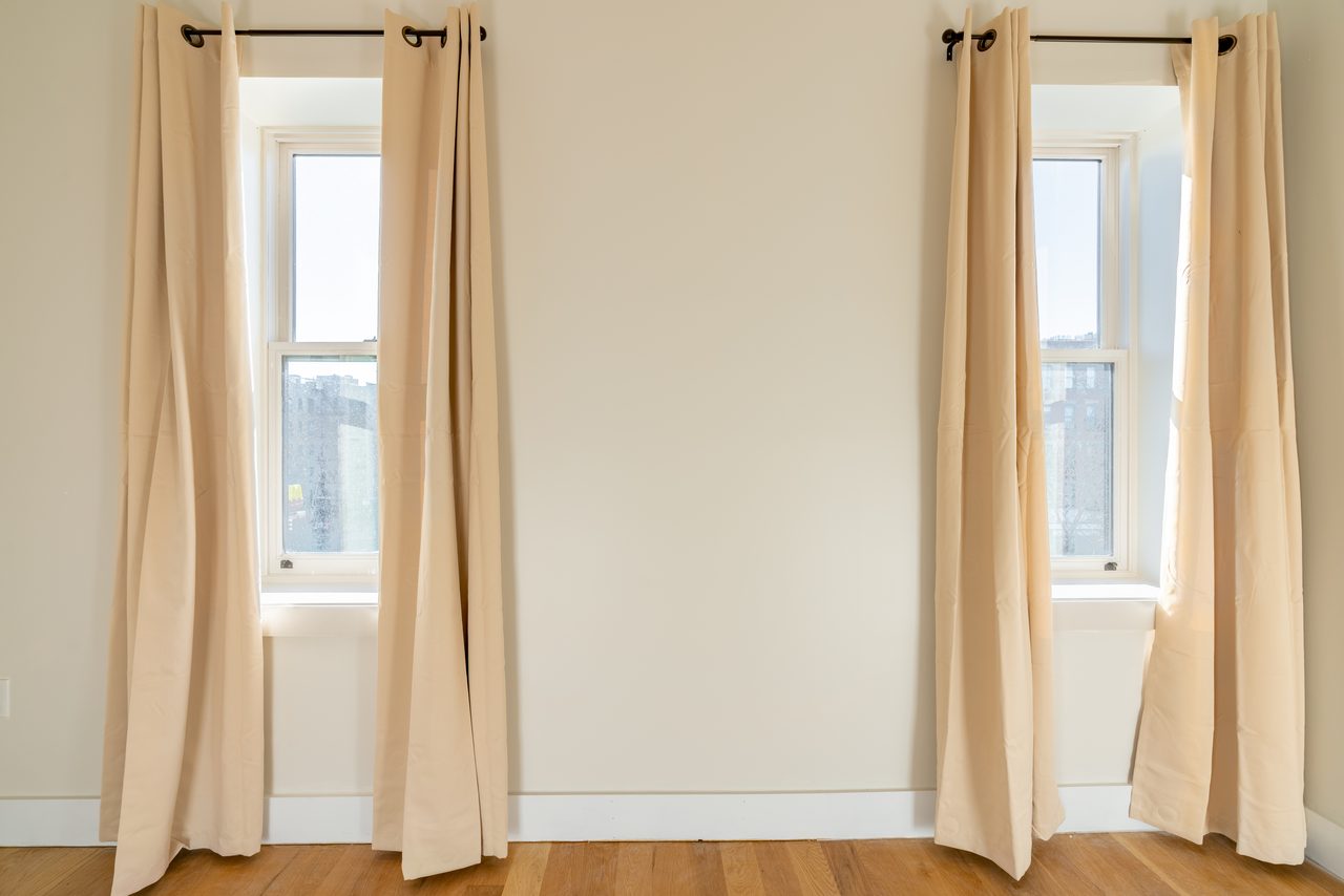 #1090: Central Harlem - Full Bedroom A - 4