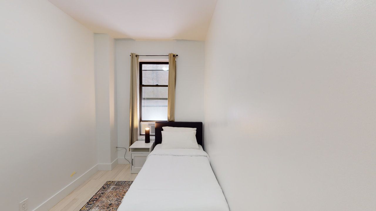  #446: West Harlem - Twin Bedroom A  -  #446: West Harlem  - Gallery -  3