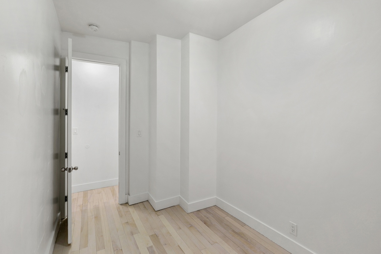  #446: West Harlem - Twin Bedroom A  -  #446: West Harlem  - Gallery -  8