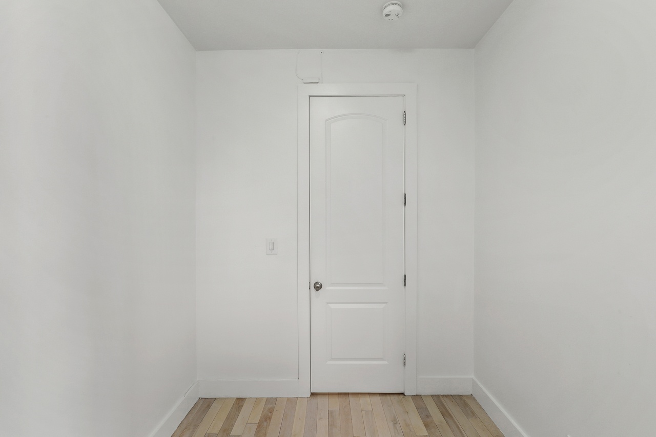  #446: West Harlem - Full Bedroom C  -  #446: West Harlem  - Gallery -  5