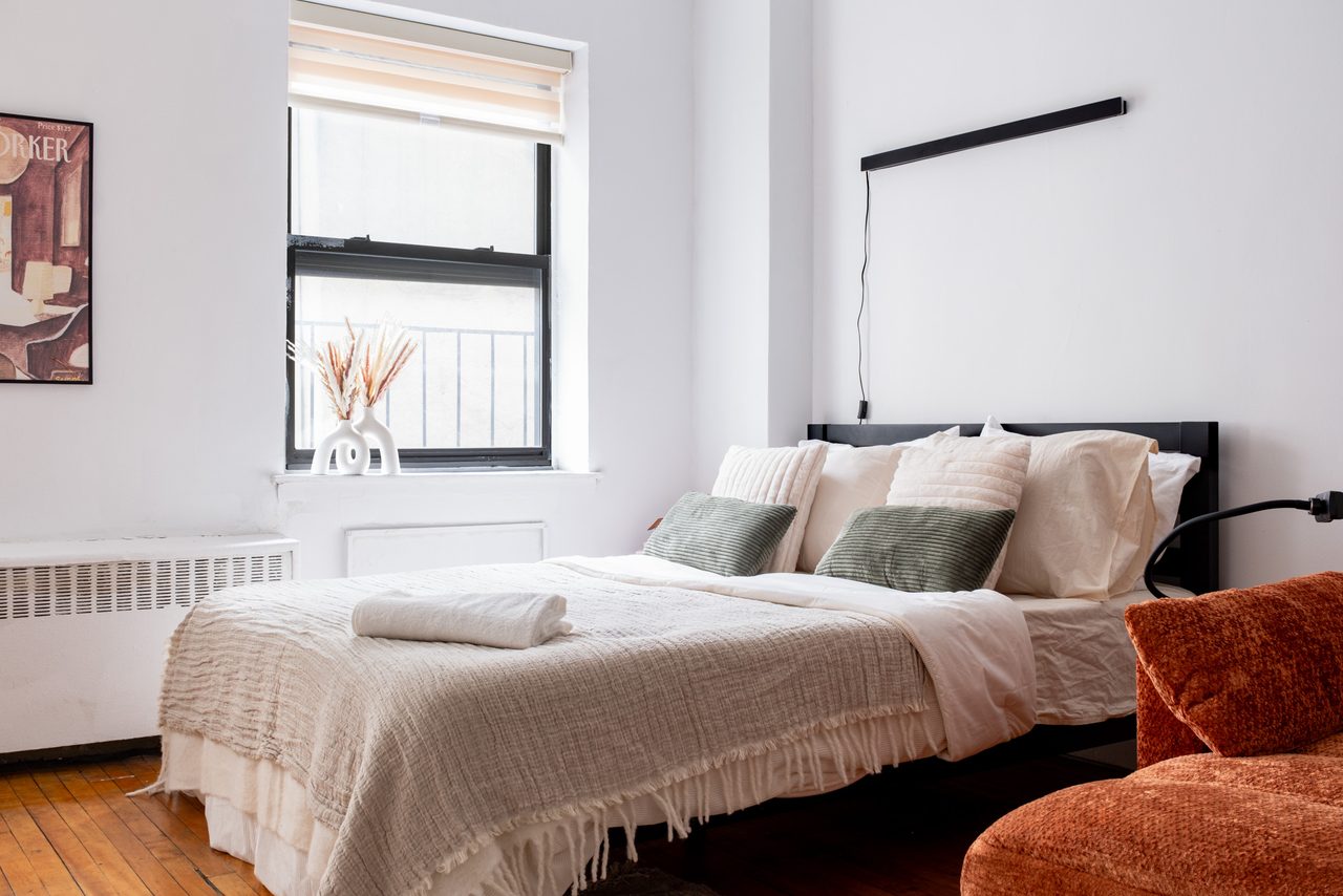 #782: East Village - Studio (Queen) - #782: East Village - Gallery - 3