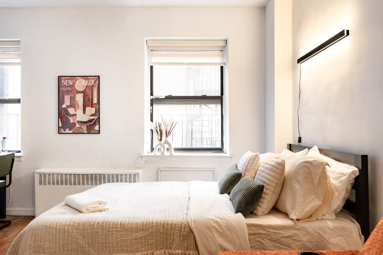 #782: East Village - Studio (Queen) - #782: East Village - Gallery - 1