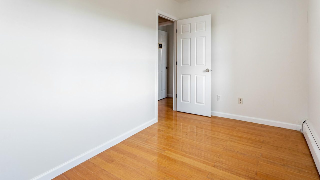 #1648: Flatbush - Full Bedroom B - 2