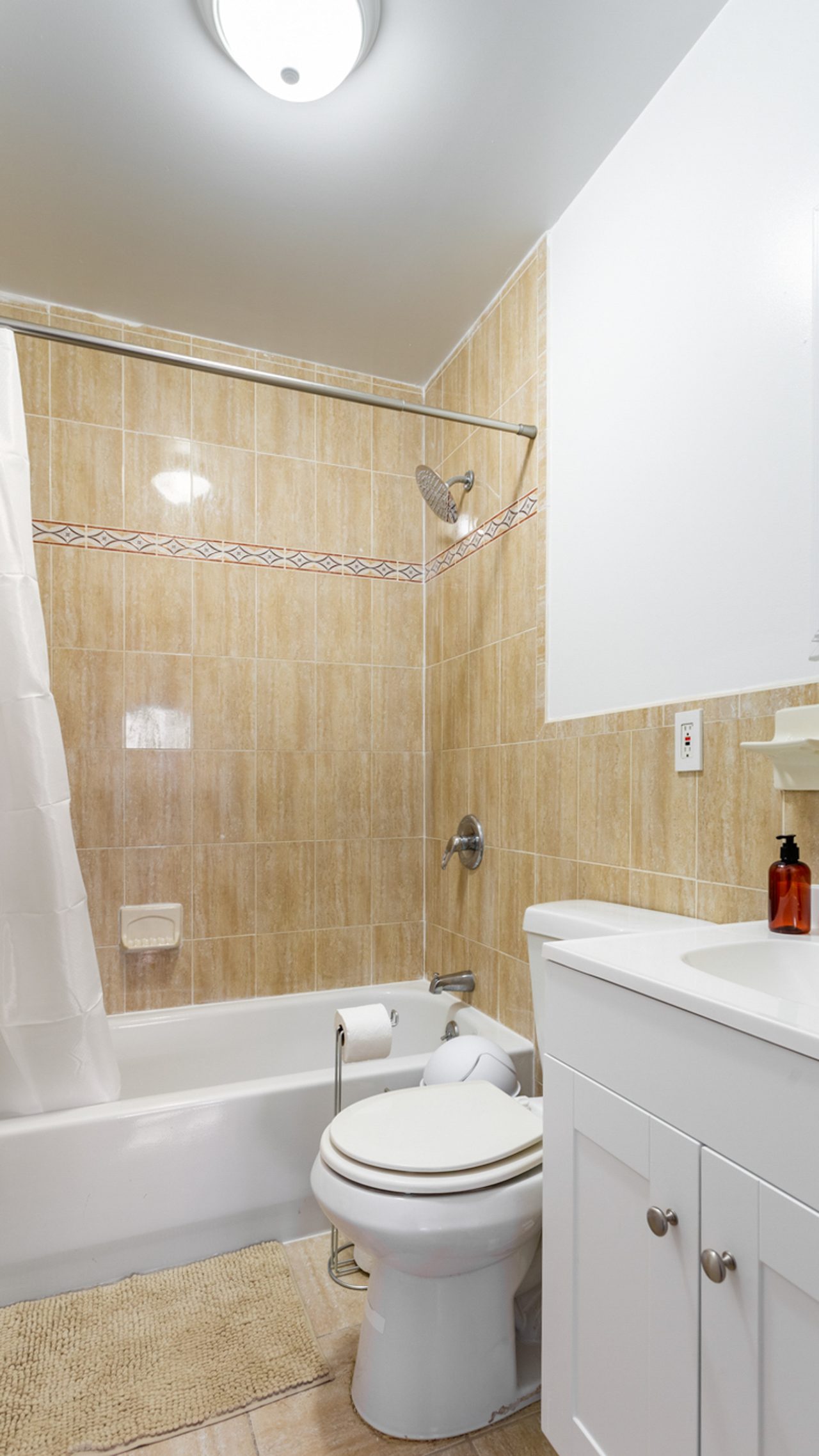#1648: Flatbush - Queen Bedroom D W/ Private Bathroom - 9
