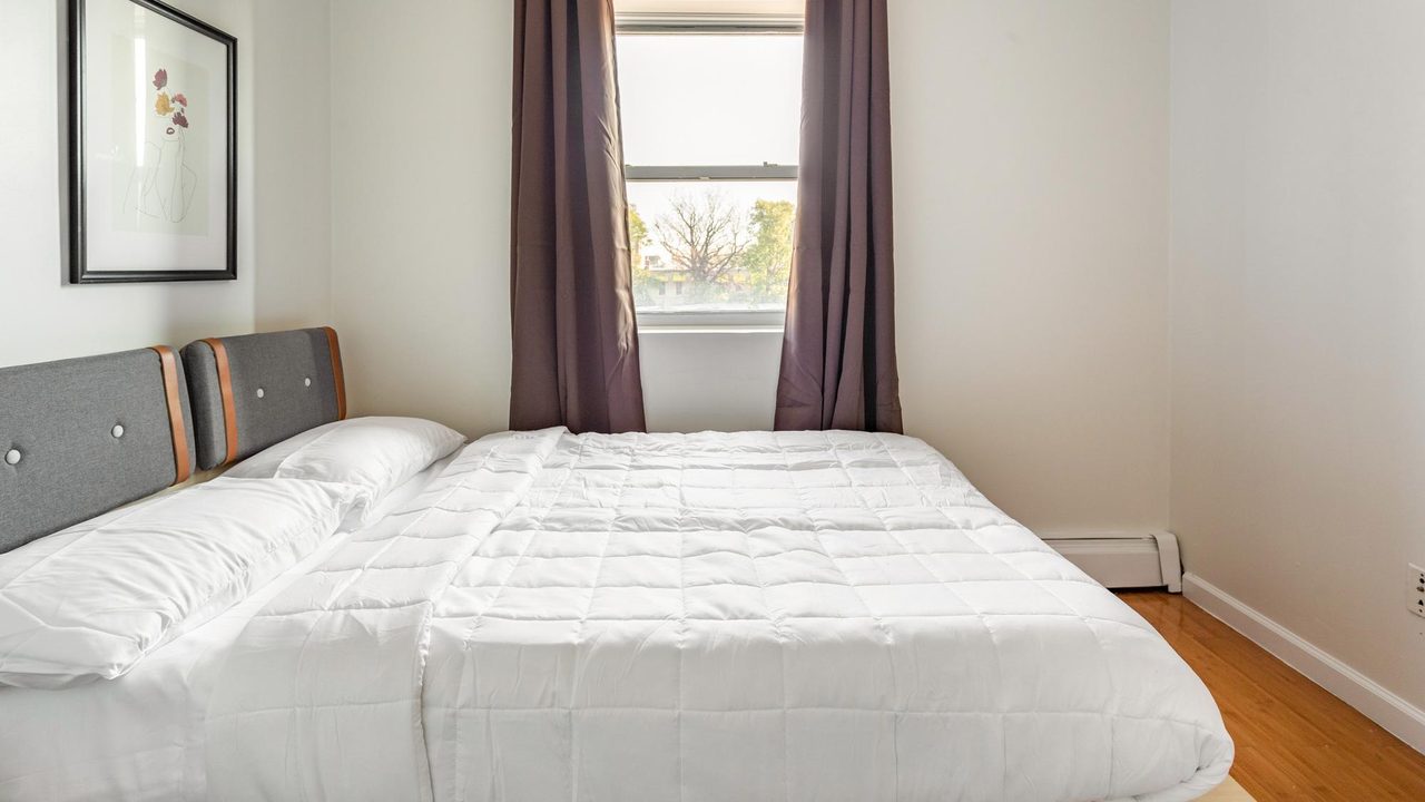  #1648: Flatbush - Full Bedroom A  -  #1648: Flatbush  - Gallery -  3