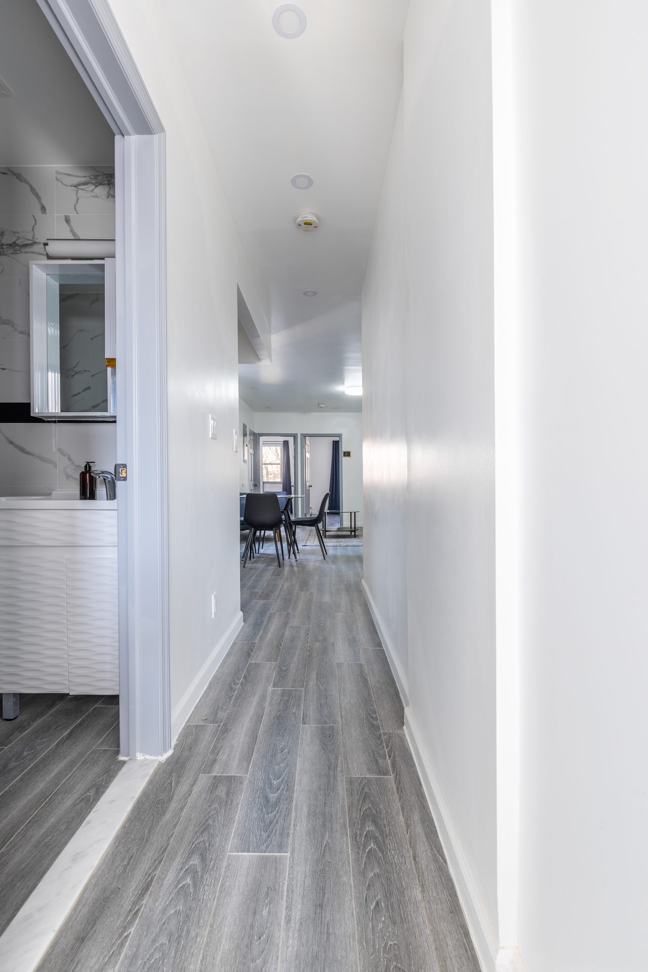  #978: Astoria - Queen Bedroom C  -  #978: Astoria  - Gallery -  9