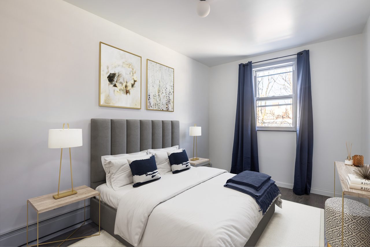 #978: Astoria - Queen Bedroom A - #978: Astoria - Gallery - 2