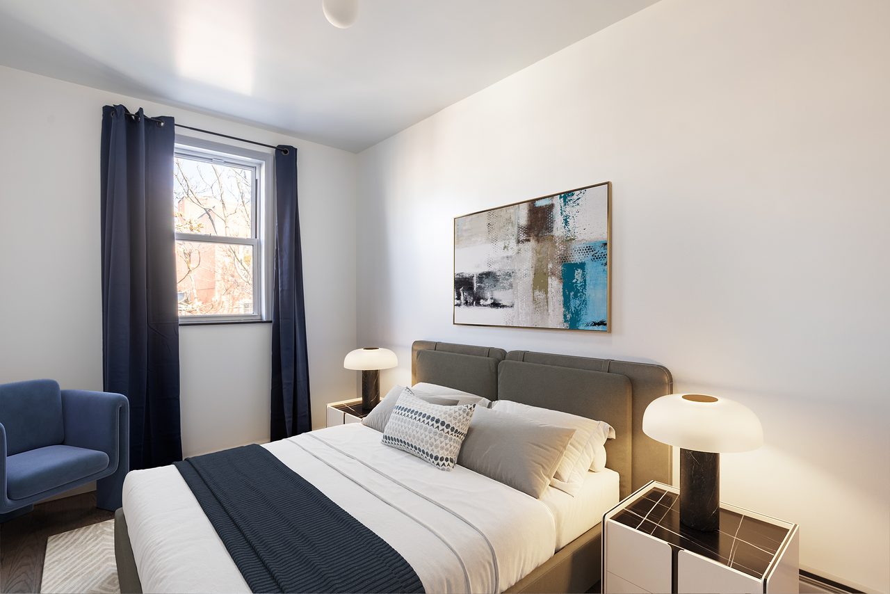  #978: Astoria - Queen Bedroom B  -  #978: Astoria  - Gallery -  1