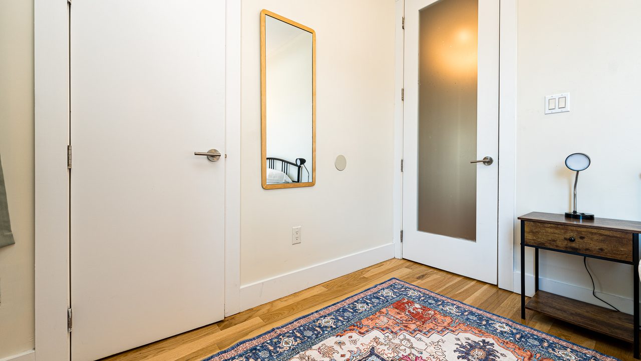  #1803: Clinton Hill - Queen Bedroom B  -  #1803: Clinton Hill  - Gallery -  3