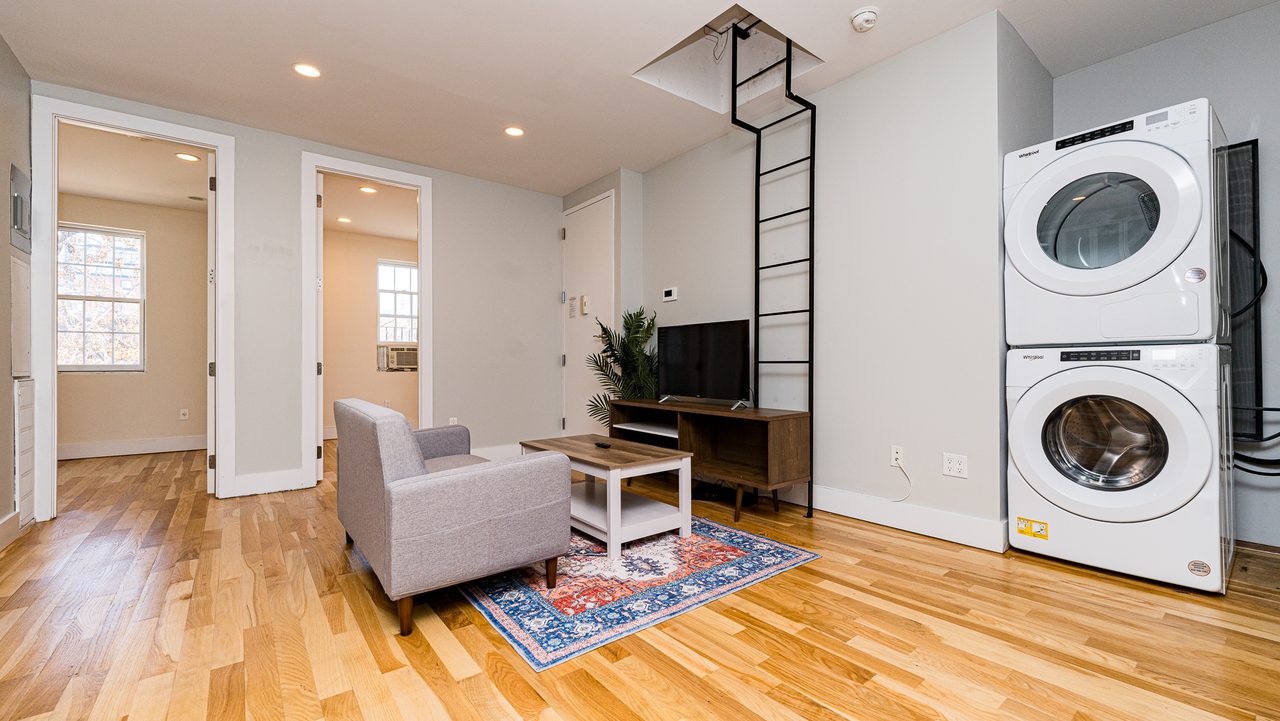  #1803: Clinton Hill - Queen Bedroom A  -  #1803: Clinton Hill  - Gallery -  5