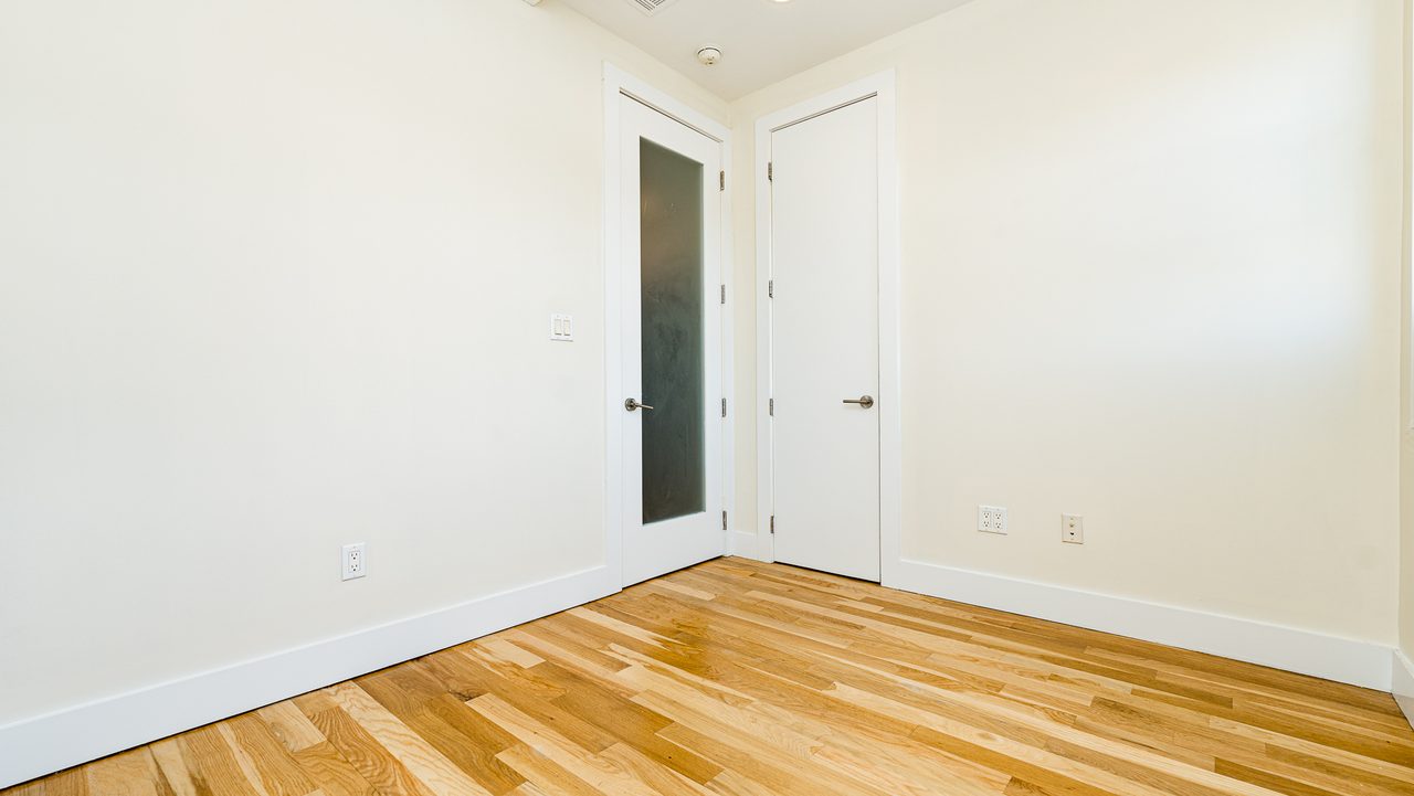  #1803: Clinton Hill - Queen Bedroom A  -  #1803: Clinton Hill  - Gallery -  3