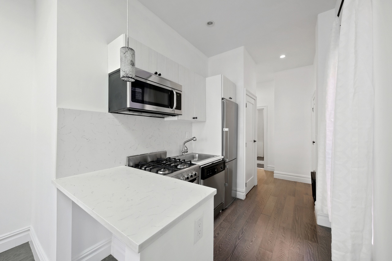  #738: Columbus Circle - 1 Bedroom (Queen)  -  #738: Columbus Circle  - Gallery -  13