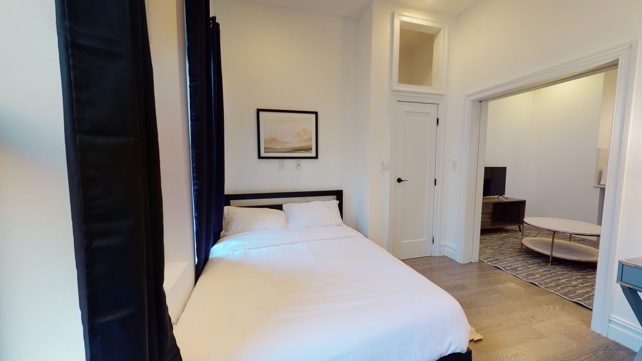 #738: Columbus Circle - 1 Bedroom (Queen) - #738: Columbus Circle - Gallery - 4