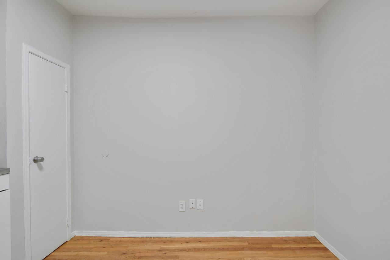 #907: Columbus Circle - Studio (Full) - #907: Columbus Circle - Gallery - 11