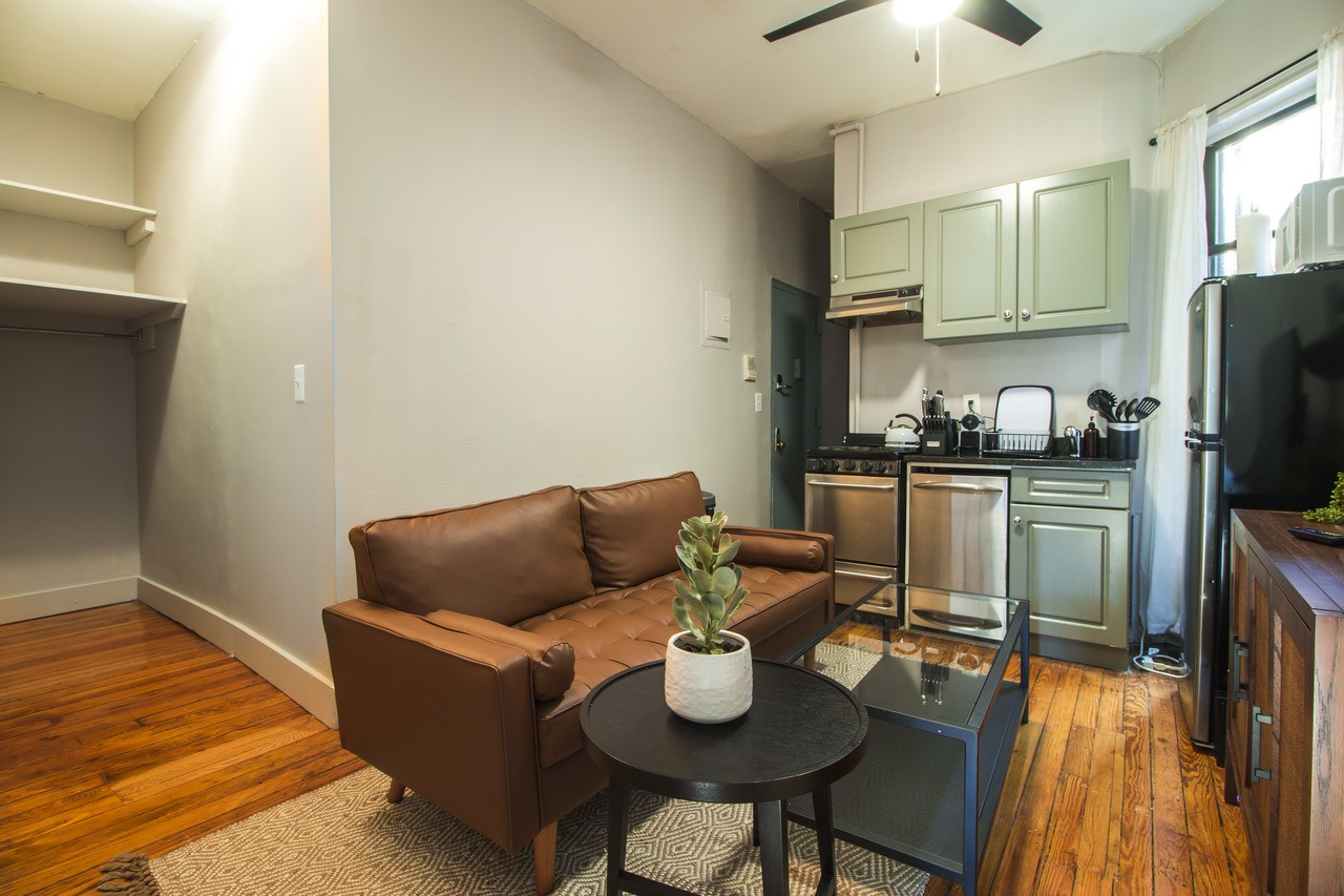 #364: East Village - Queen Bedroom B - 5