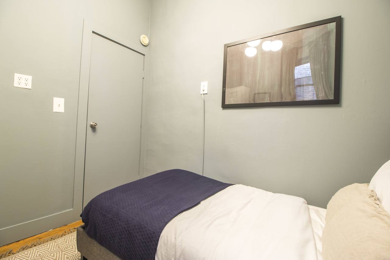 #364: East Village - Twin Bedroom A - 9