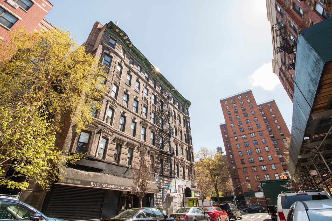  #364: East Village - Twin Bedroom A  -  #364: East Village  - Gallery -  6