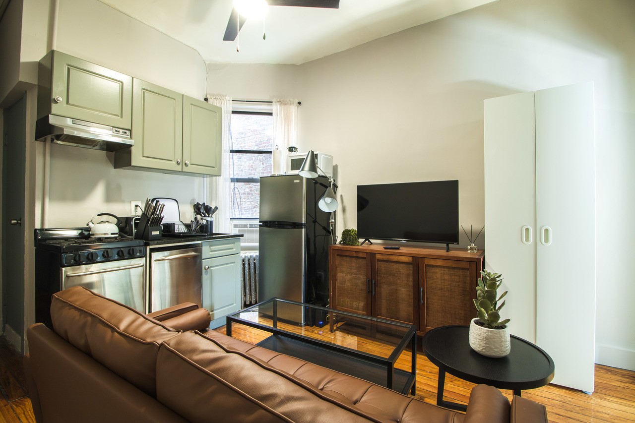 #364: East Village - Full Bedroom C - 4