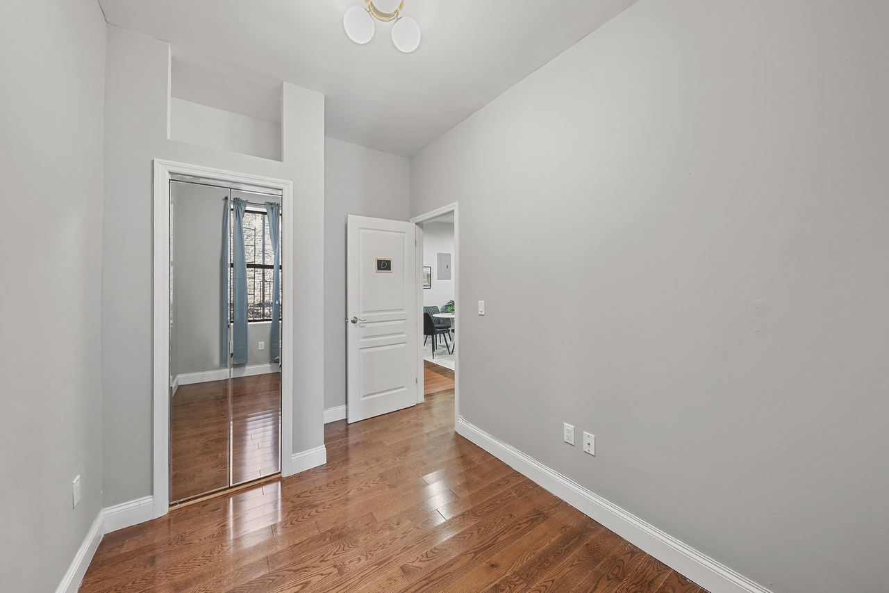  #596: Hamilton Heights - Full Bedroom D  -  #596: Hamilton Heights  - Gallery -  2