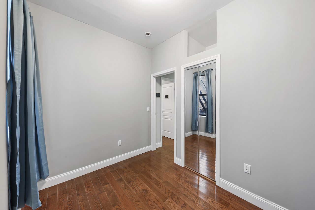  #596: Hamilton Heights - Full Bedroom C  -  #596: Hamilton Heights  - Gallery -  3