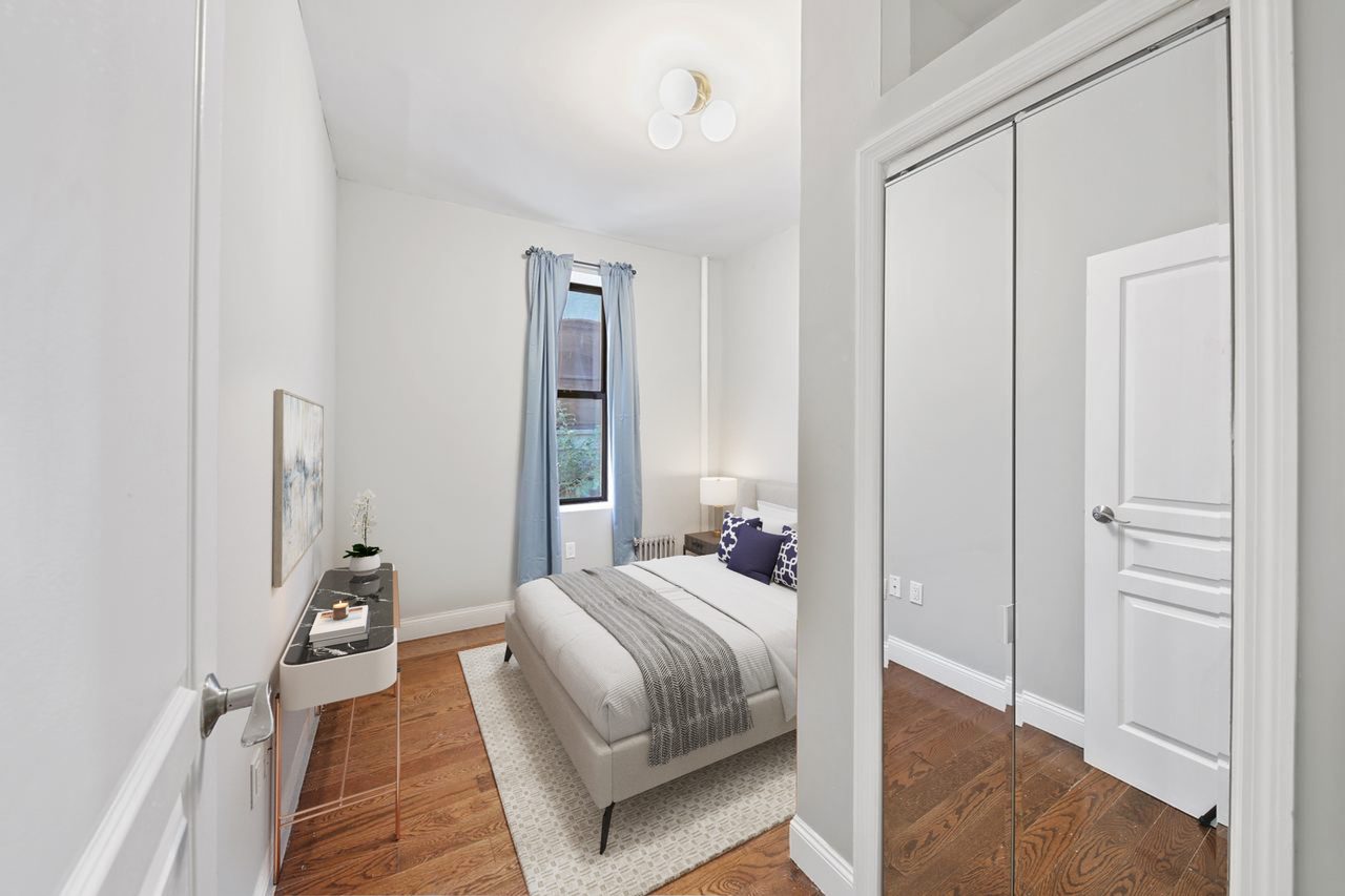  #596: Hamilton Heights - Queen Bedroom B  -  #596: Hamilton Heights  - Gallery -  10