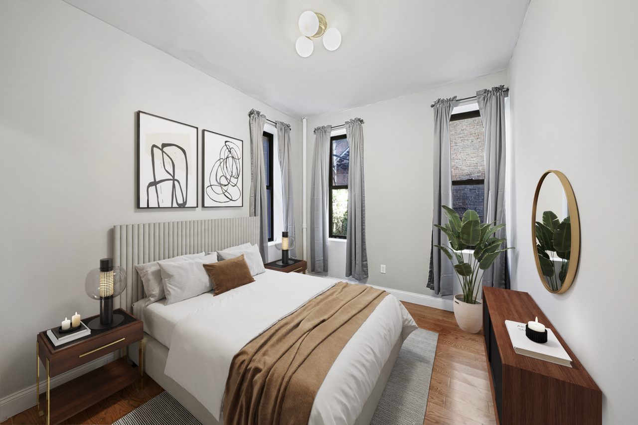  #596: Hamilton Heights - Queen Bedroom A  -  #596: Hamilton Heights  - Gallery -  2