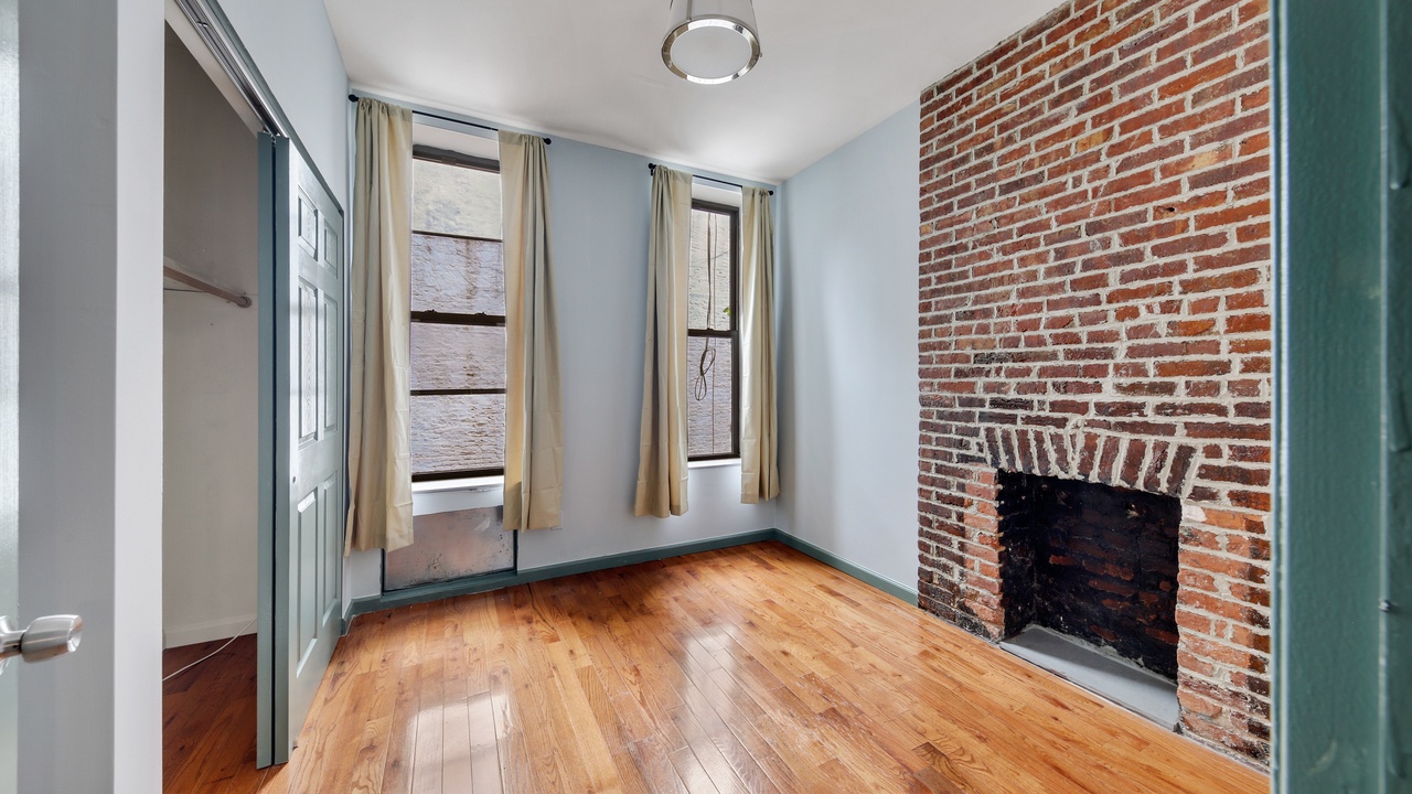 #577: East Harlem - Queen Bedroom B - 14