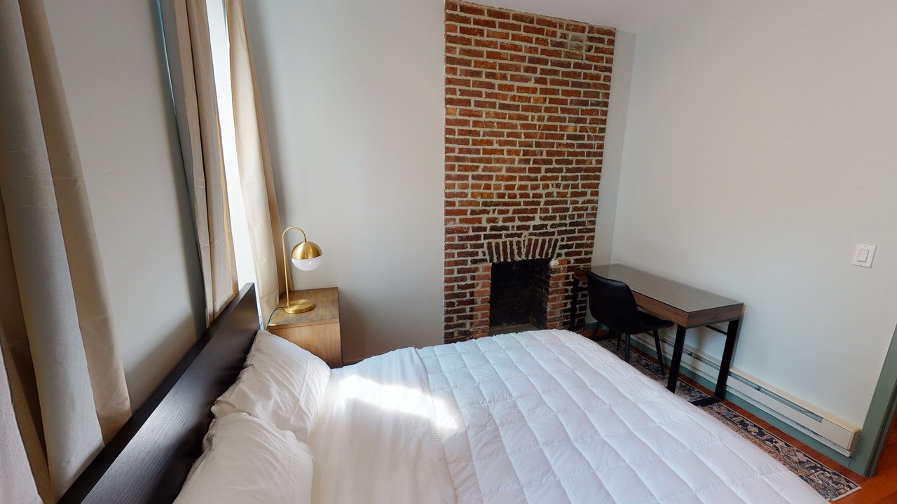 #577: East Harlem - Queen Bedroom B - 10
