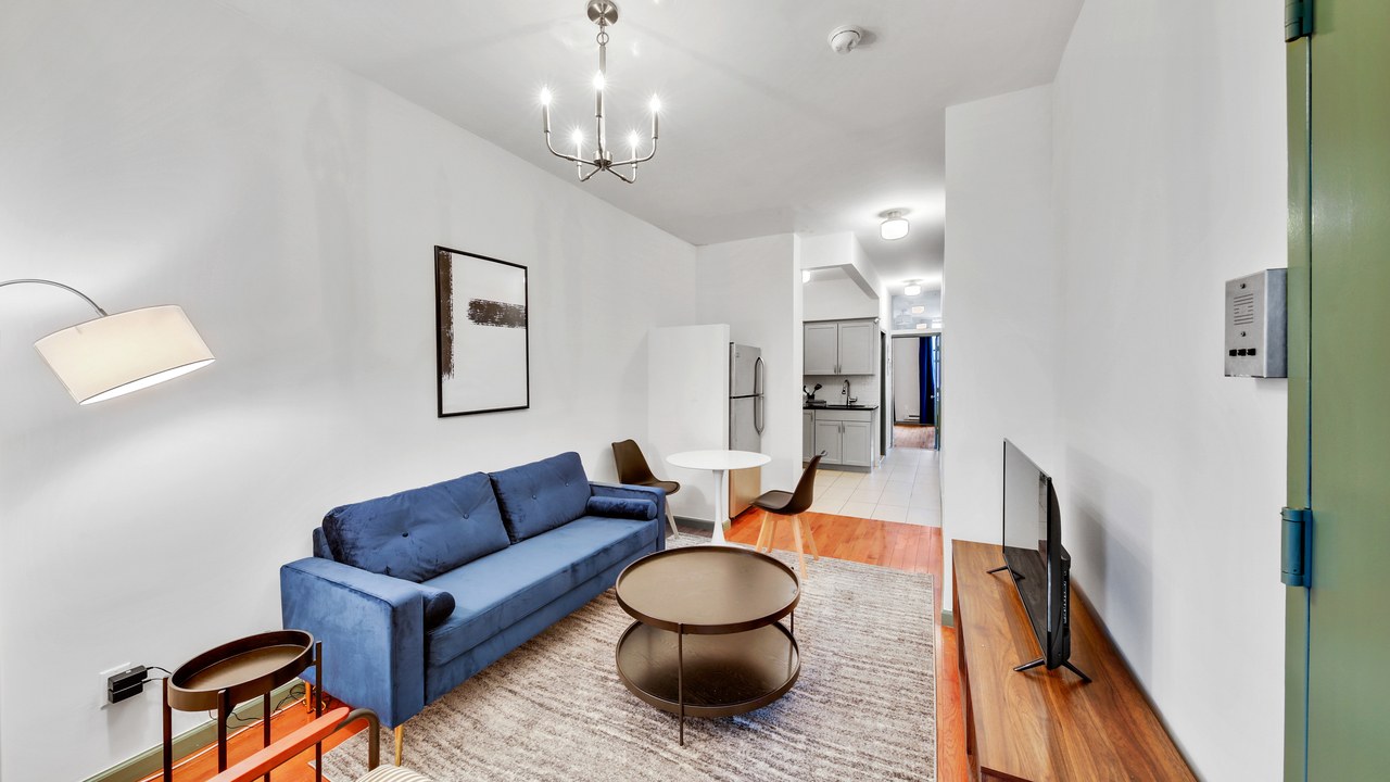 #577: East Harlem - Queen Bedroom A - 7