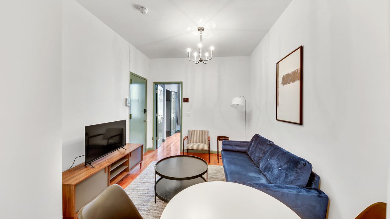 #577: East Harlem - Queen Bedroom A - 6