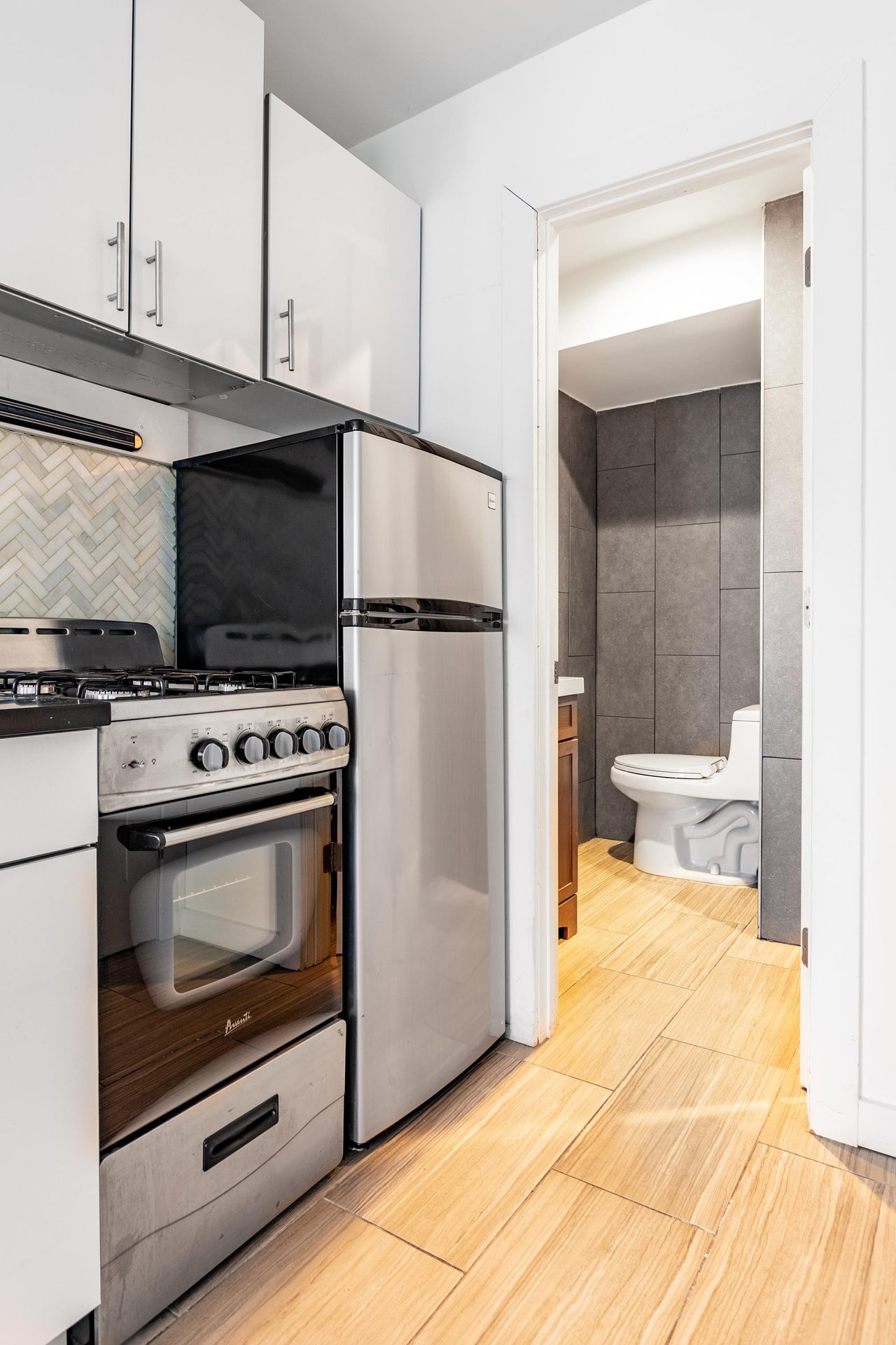 #1509: East Village - Studio (Full) - #1509: East Village - Gallery - 14