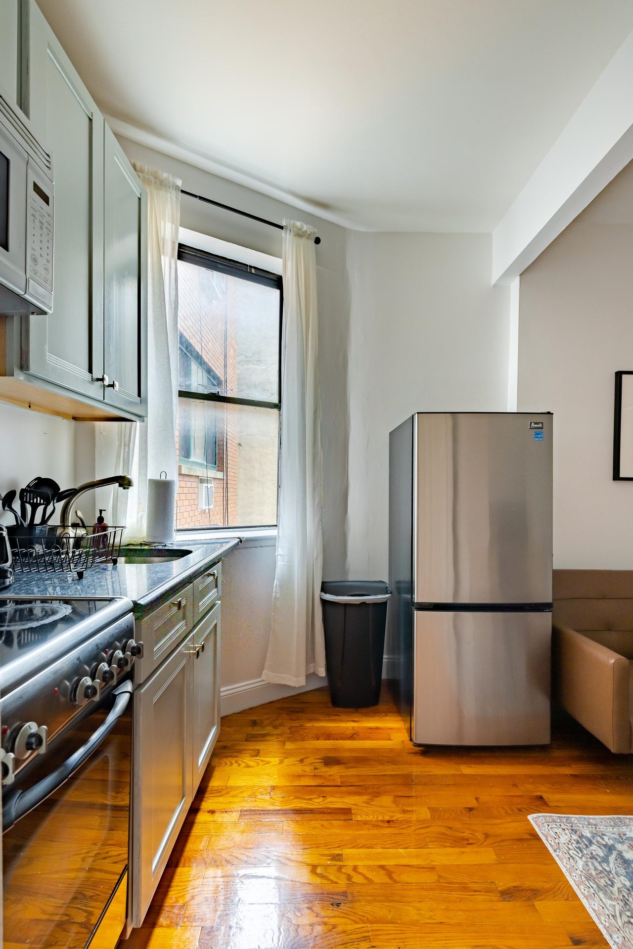  #1249: East Village - Queen Bedroom A  -  #1249: East Village  - Gallery -  21