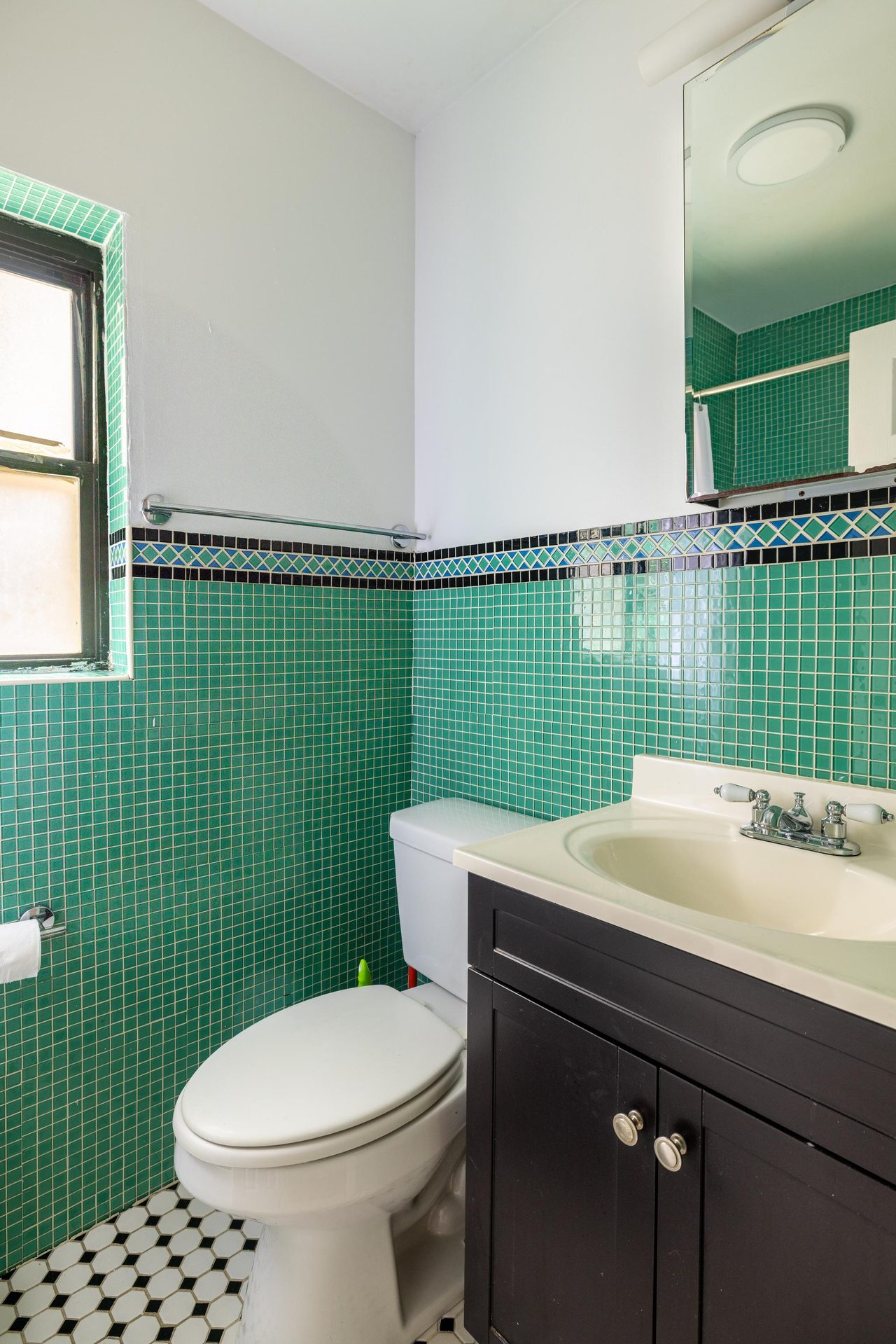 #1249: East Village - Queen Bedroom A - #1249: East Village - Gallery - 13