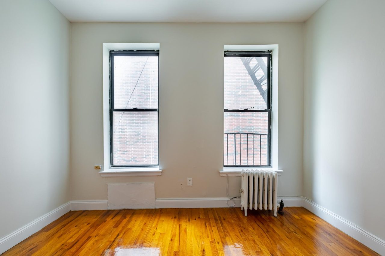  #1249: East Village - Queen Bedroom A  -  #1249: East Village  - Gallery -  5