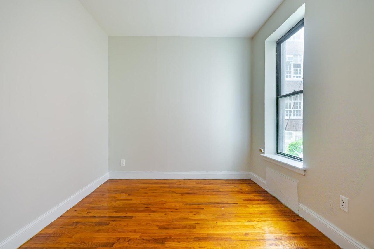  #1249: East Village - Queen Bedroom A  -  #1249: East Village  - Gallery -  6