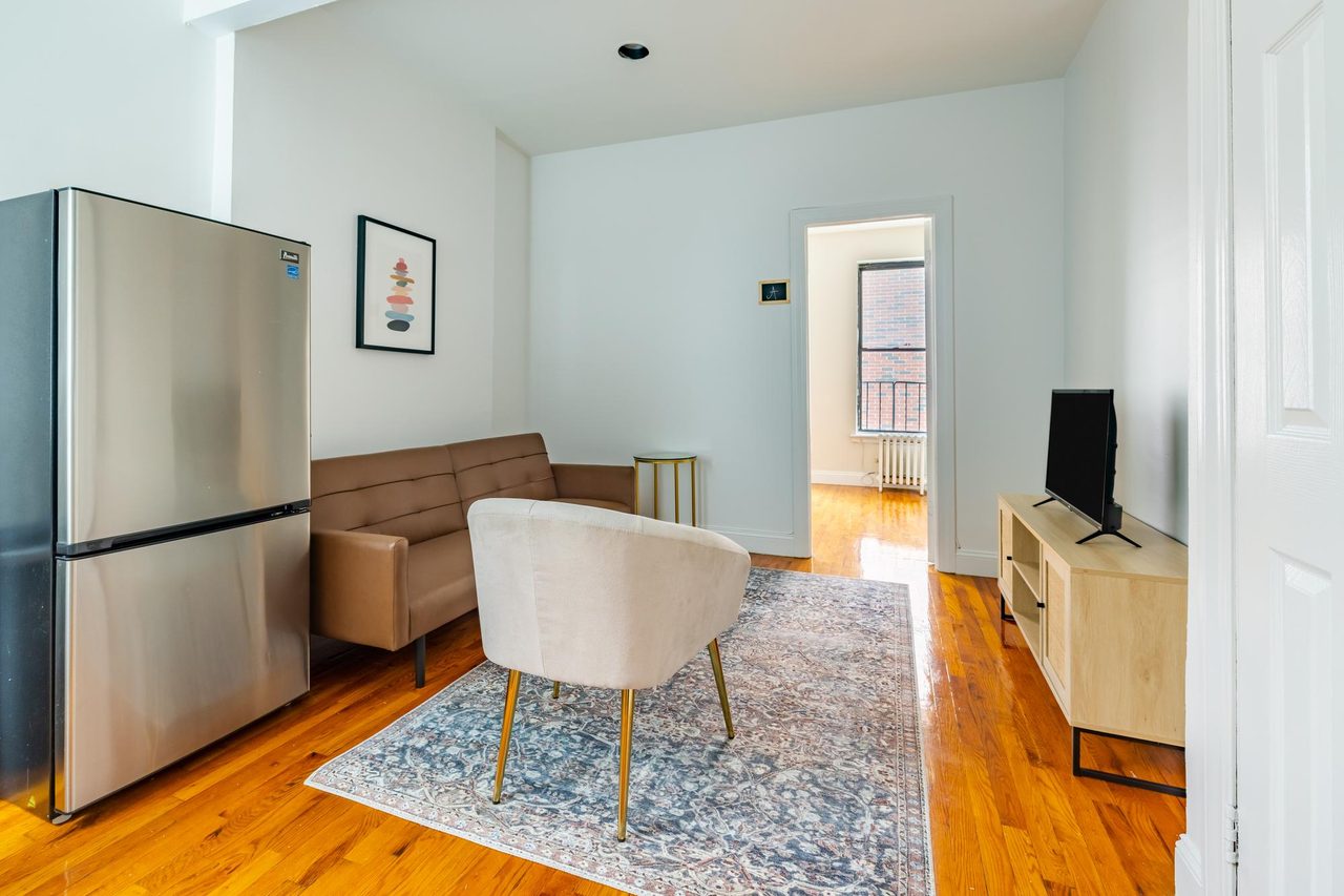 #1249: East Village - Queen Bedroom A  -  #1249: East Village  - Gallery -  16
