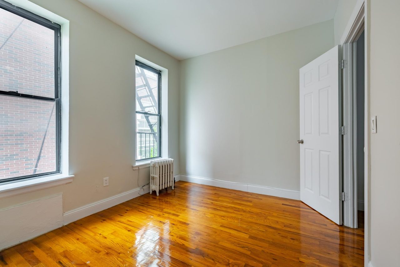  #1249: East Village - Queen Bedroom A  -  #1249: East Village  - Gallery -  14
