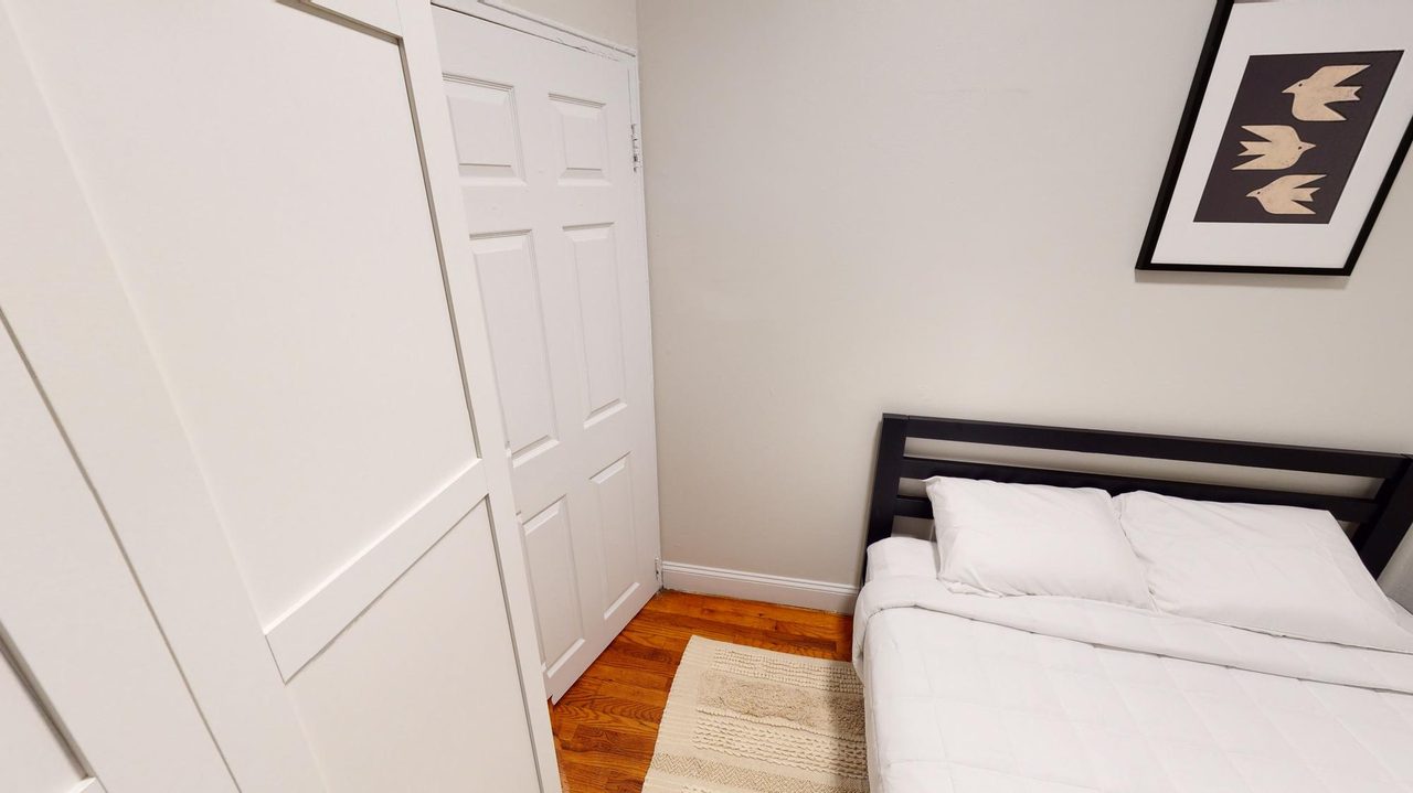  #1249: East Village - Full Bedroom B  -  #1249: East Village  - Gallery -  5