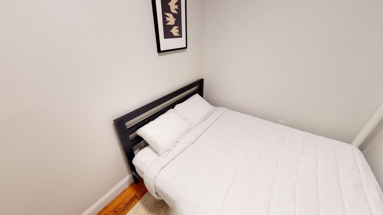  #1249: East Village - Full Bedroom B  -  #1249: East Village  - Gallery -  6