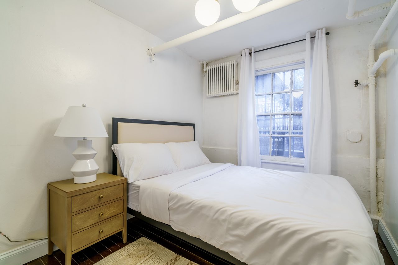 #909: Bedford-Stuyvesant - Full Bedroom D - 15