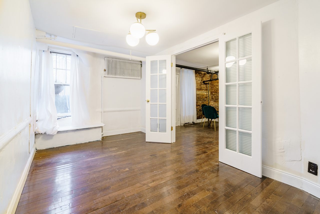 #909: Bedford-Stuyvesant - Full Bedroom A - 15