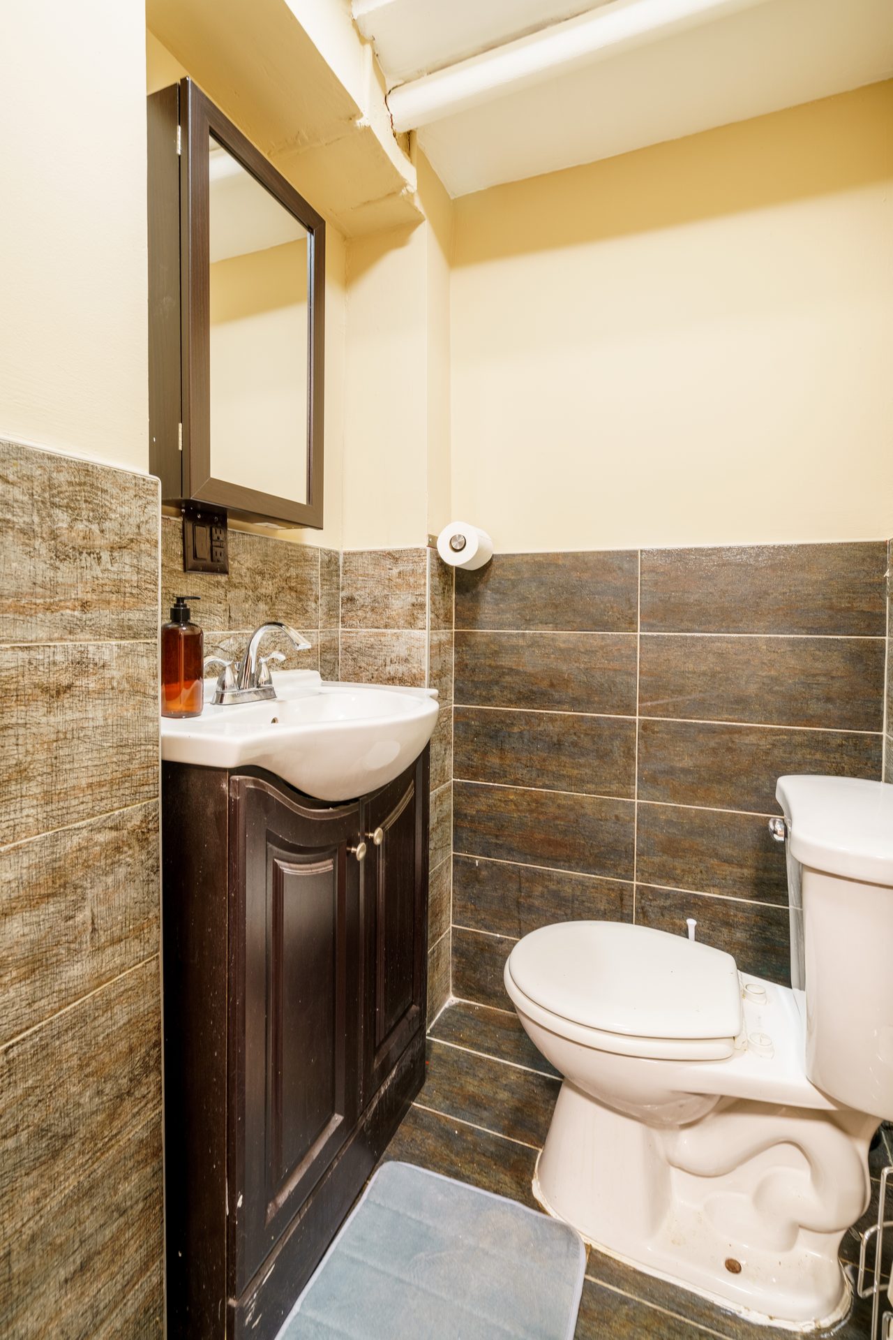 #909: Bedford-Stuyvesant - Full Bedroom A - #909: Bedford-Stuyvesant - Gallery - 4