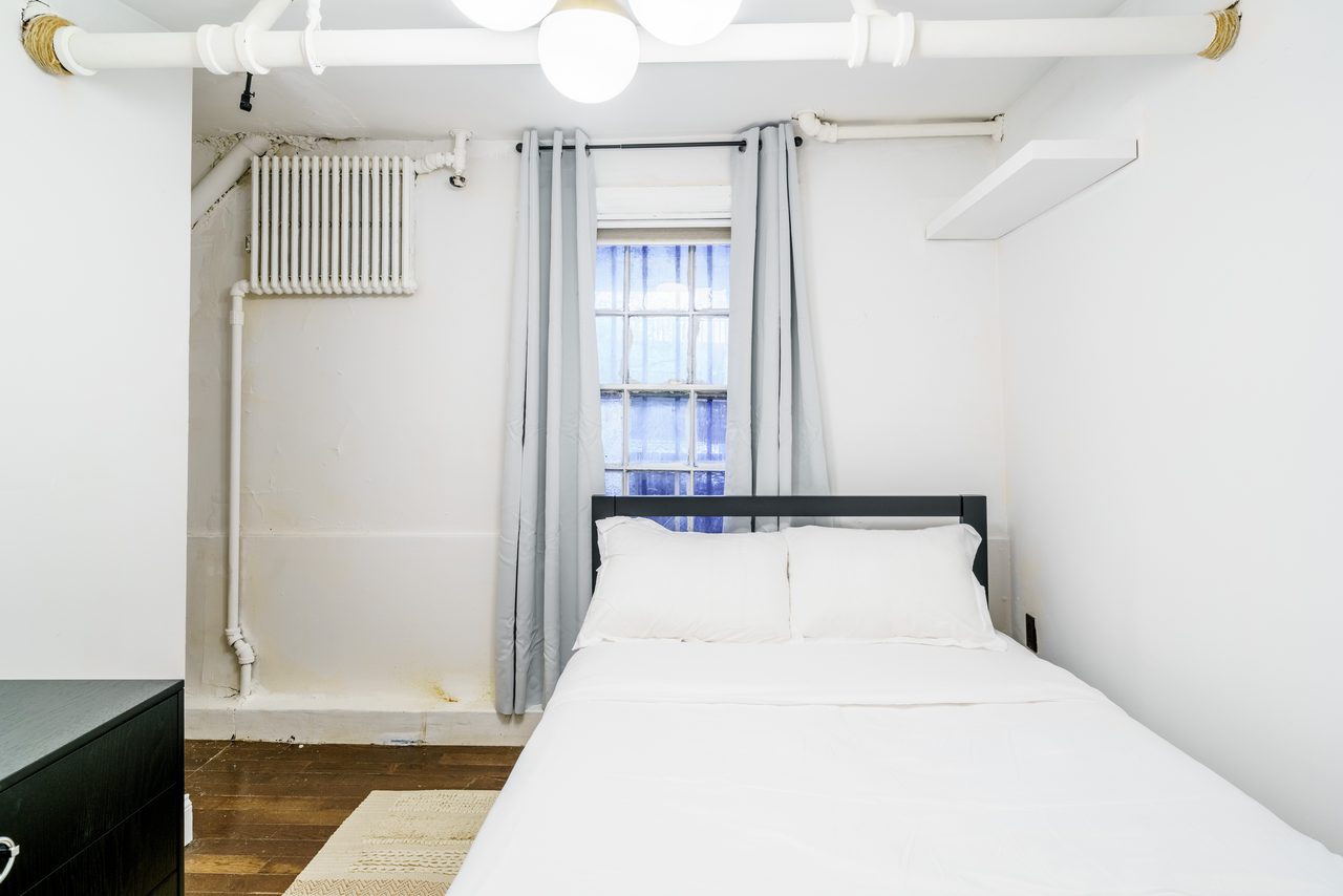 #909: Bedford-Stuyvesant - Full Bedroom E - 1