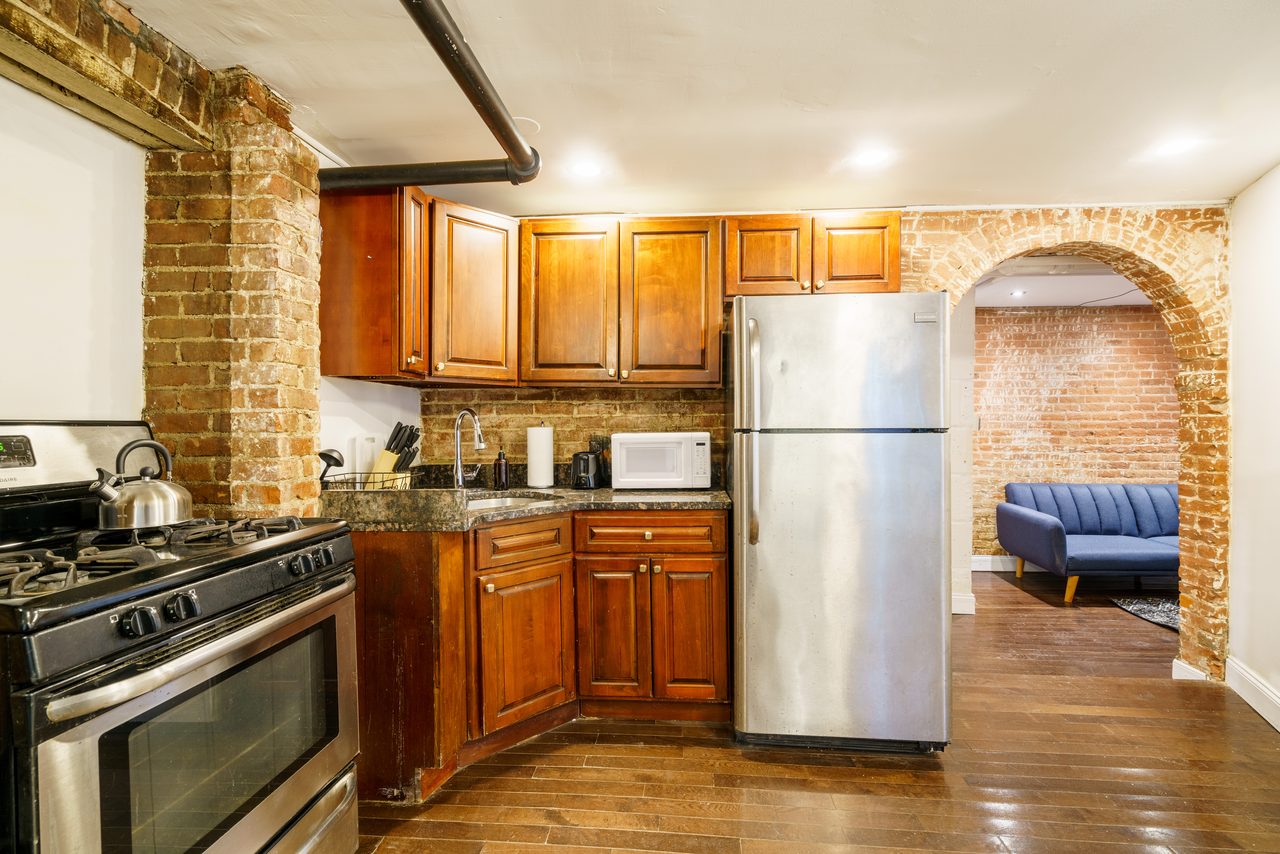 #909: Bedford-Stuyvesant - Full Bedroom E - 11
